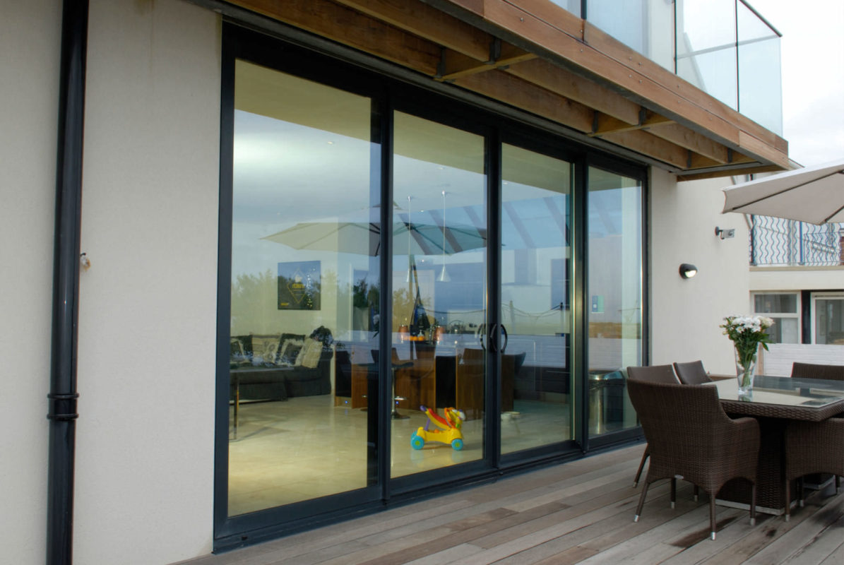 Ventanas De Aluminio En Tarragona Scaled cerramientos de aluminio en Cambrils